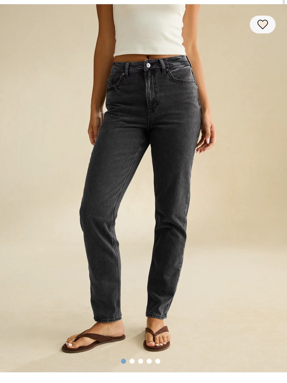 American Eagle Outfitters Mom Jeans